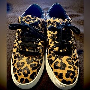 Chico’s 
Leopard print sneakers
Size 8
Like new